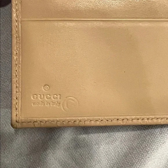 Authentic GUCCI Beige Jackie Micro Guccisima Leather Compact Wallet